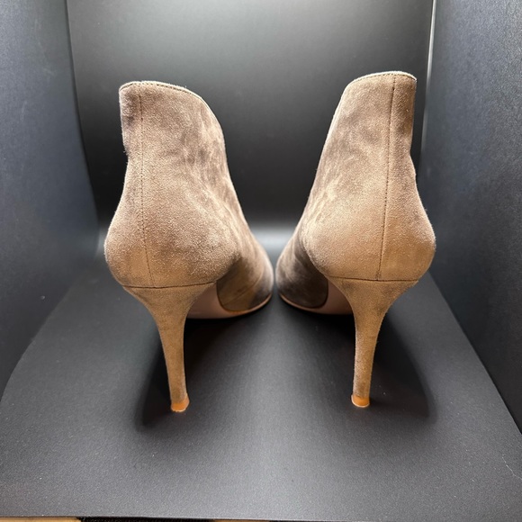 Gianvito Rossi Suede Bootie Size 36 Brownish/Gray Color - Picture 5 of 5